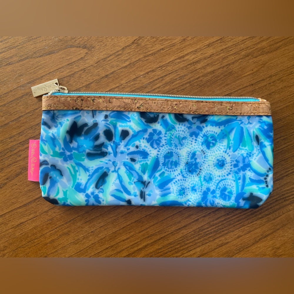 NWOT Lilly Pulitzer Pencil Cosmetic Pouch Iris Blue High Maintenance Cork Accent
